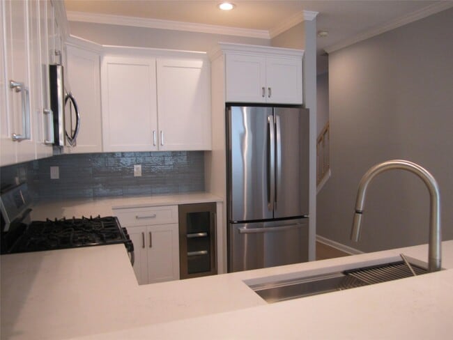 Building Photo - 163 Windward Ct S
