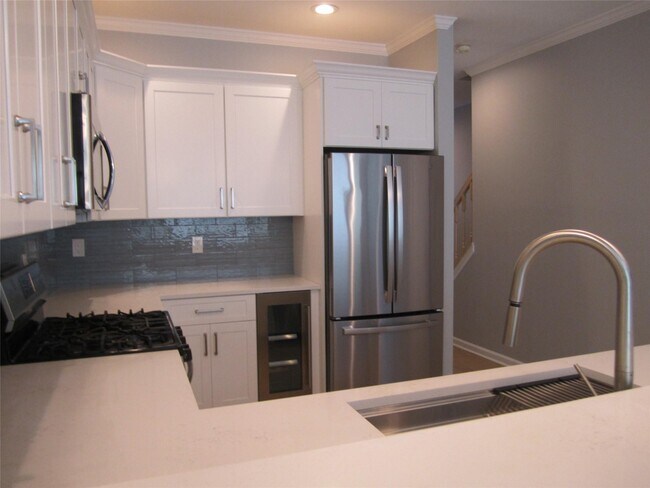 Foto del edificio - 163 Windward Ct S