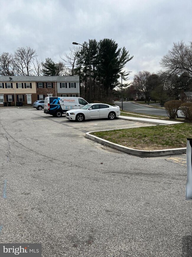 Building Photo - 8225 Parham Ct