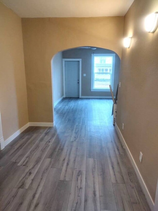 Foto del edificio - 625 N Barstow St