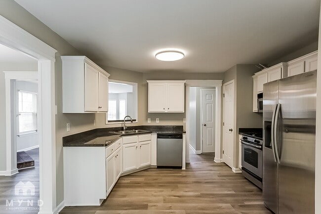 Building Photo - 1395 Ambercrest Way