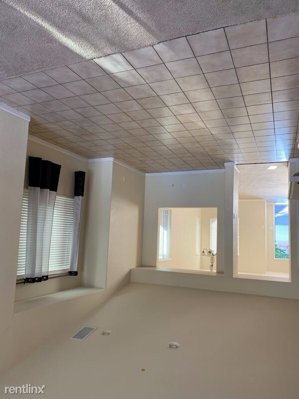 Building Photo - 4 br, 2 bath House - 3335 Hornsea Way