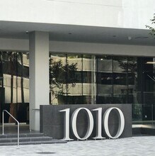 Building Photo - 1010 Brickell Ave