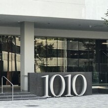 Building Photo - 1010 Brickell Ave