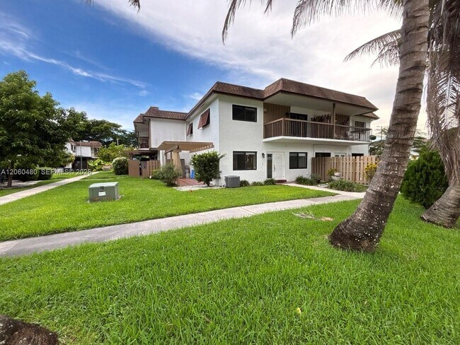 Foto del edificio - 6900 NW 169th St