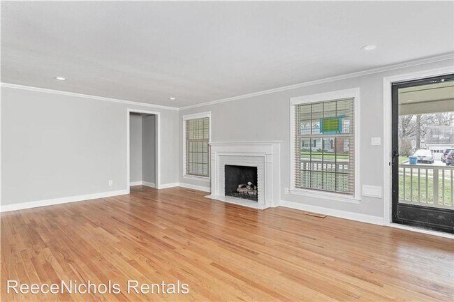 Foto del edificio - 4 br, 3.5 bath House - 4014 W 74th Street
