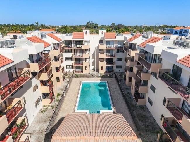 Foto del edificio - 995 SW 84th Ave