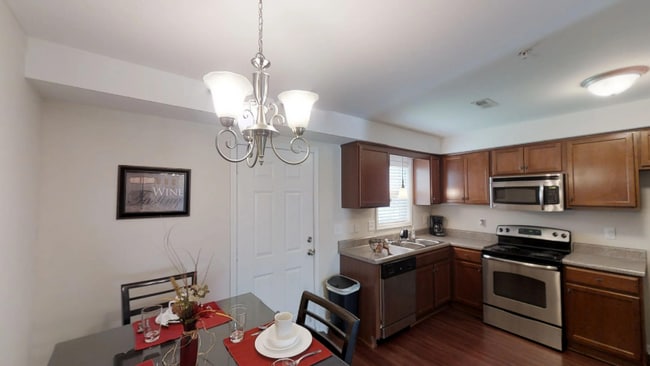 Building Photo - 347 Family Lodge Dr
