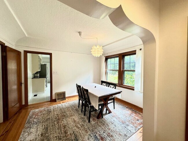 Foto del edificio - Private room for rent in Laurlhurst