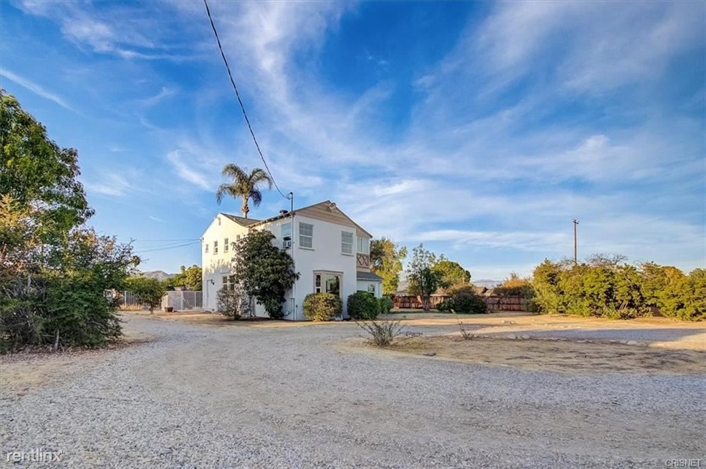 Primary Photo - 3 br, 2 bath House - 10847 Balboa Blvd