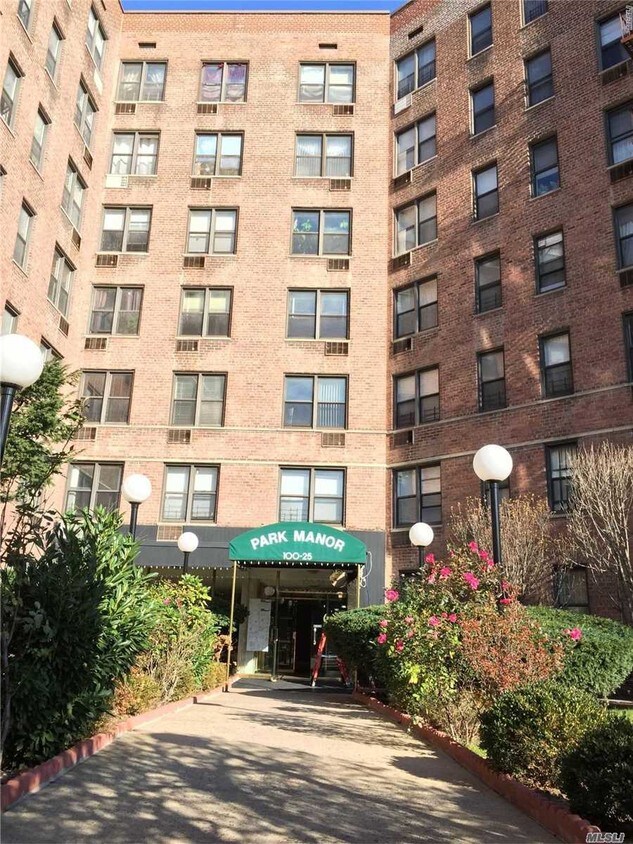 Primary Photo - 100-25 Queens Blvd