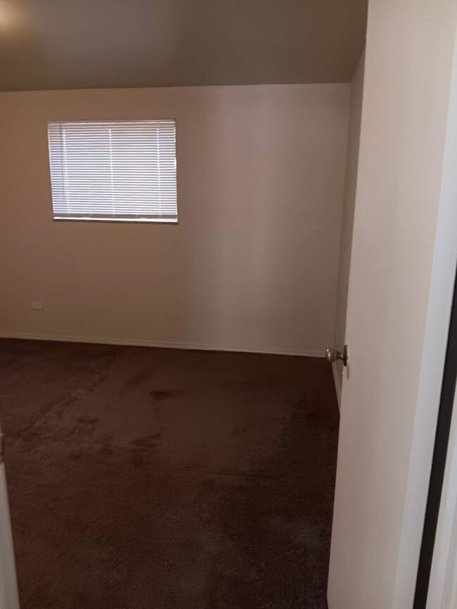 Foto del edificio - 2384 Williams Creek Rd