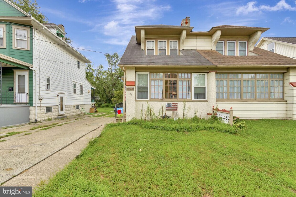 Primary Photo - 216 Haddon Ave