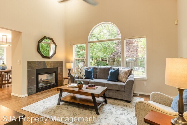 Building Photo - 3 br, 2.5 bath House - 926 20th Ave