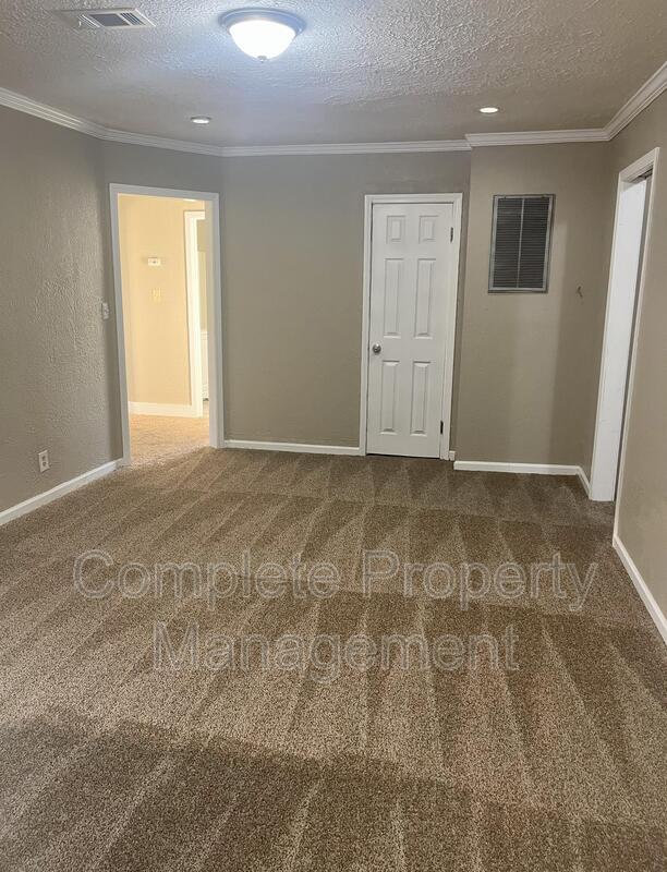 Building Photo - 6510 3rd Ave N