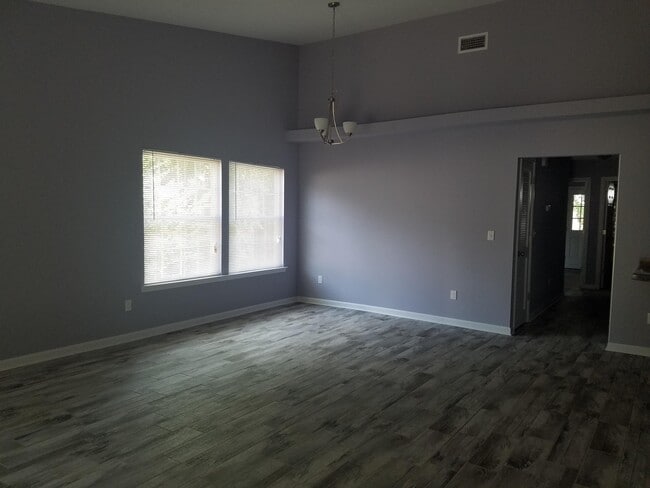 Building Photo - 3598 Cagney Dr