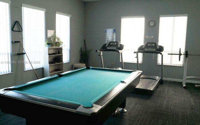 Building Photo - 1820 SW 81st Ave