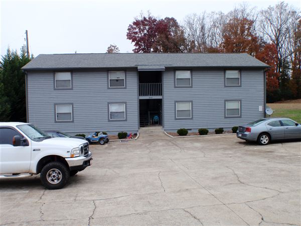 Primary Photo - 4343 Oakwood Rd