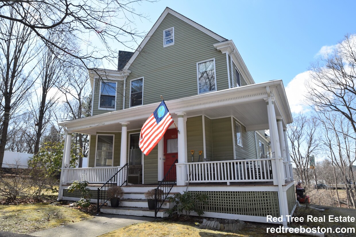 Primary Photo - 305 Central St