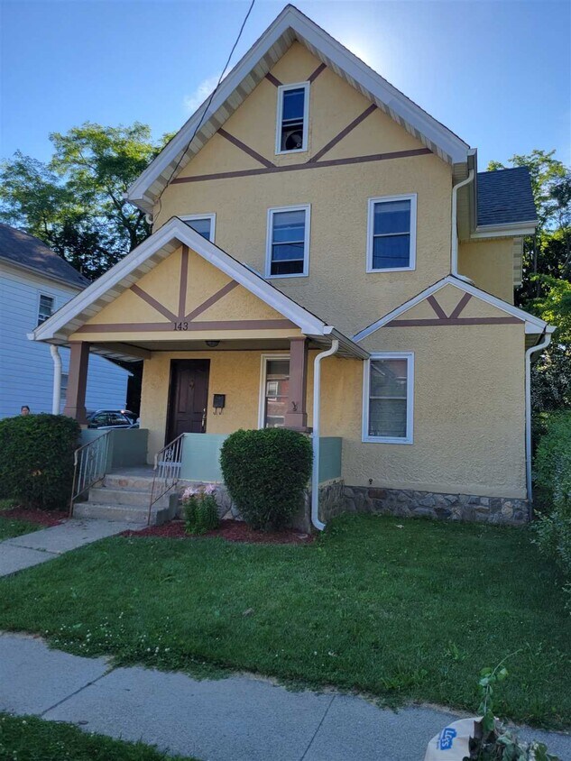 Primary Photo - 143 S Grand Ave