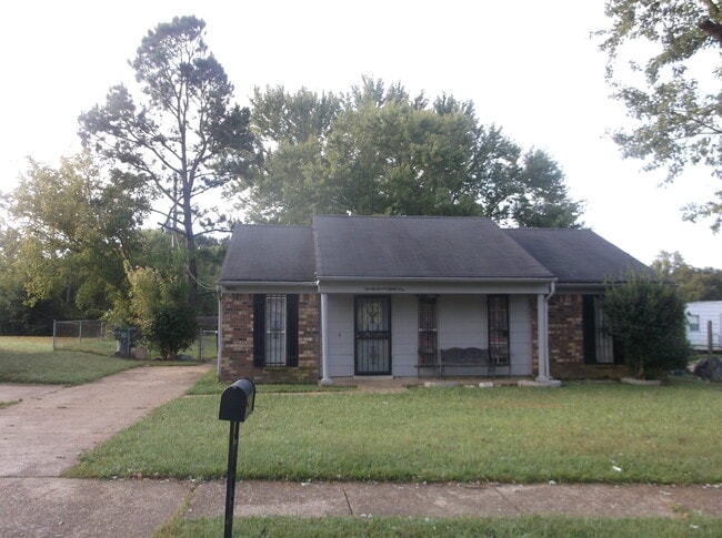 Photo - 2785 Gruber House