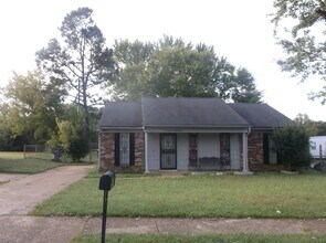Building Photo - 2785 Gruber Dr
