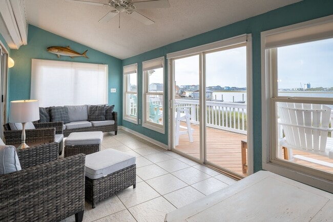 Building Photo - TIME TO SECURE YOUR BOATER'S PARADISE FOR ...