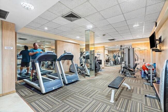 Foto del edificio - 2860 S Ocean Blvd