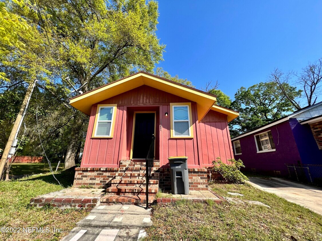 Foto principal - 1597 W 31st St