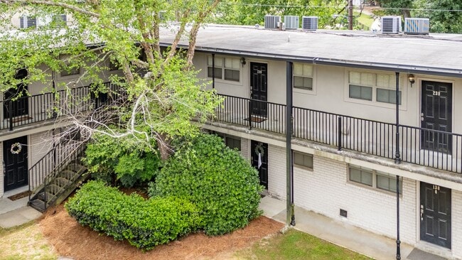 Building Photo - 1 Bedroom condo located in the Garden District- Next to City Park