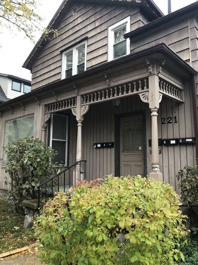 Building Photo - 221 N 5th Ave