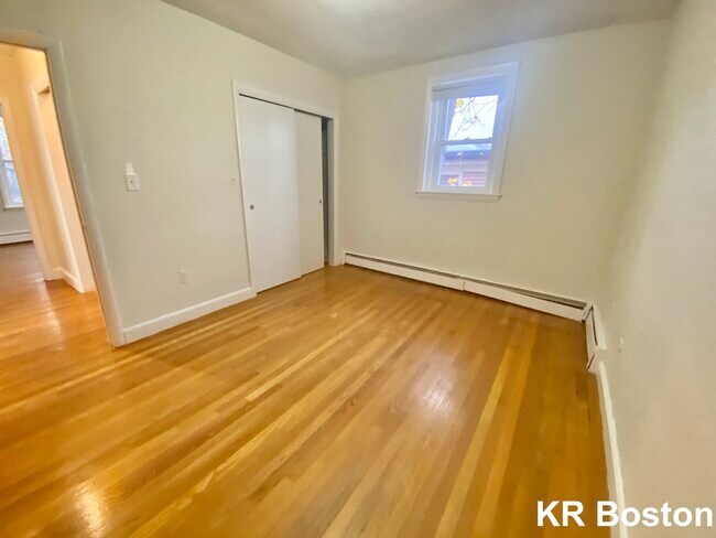 Building Photo - 320 Tappan St