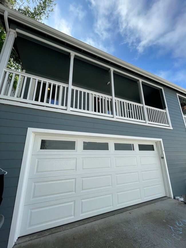 Building Photo - 1204 Hygeia Ave