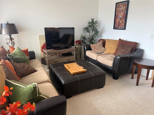 Foto del edificio - 13255 SW 9th Ct