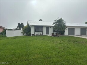 Building Photo - 4337 SW 20th Pl