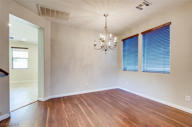 Foto del edificio - 6584 Holly River St