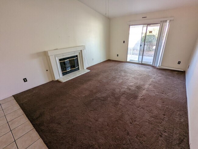 Foto del edificio - 4228 Falcon Hill St