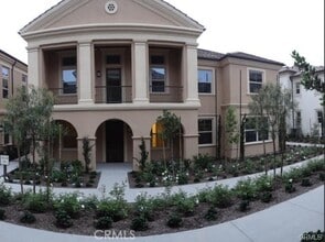 Building Photo - 122 Overbrook