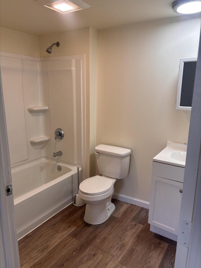Foto del edificio - Walk everywhere - Charming Studio Loft in the Heart of Bath, Maine!