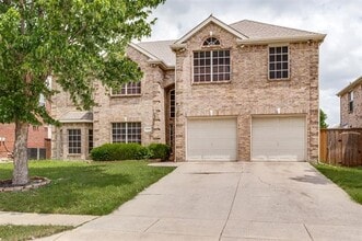 Building Photo - 11800 Pondview Ln