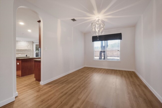Building Photo - 17011 Ellington Way