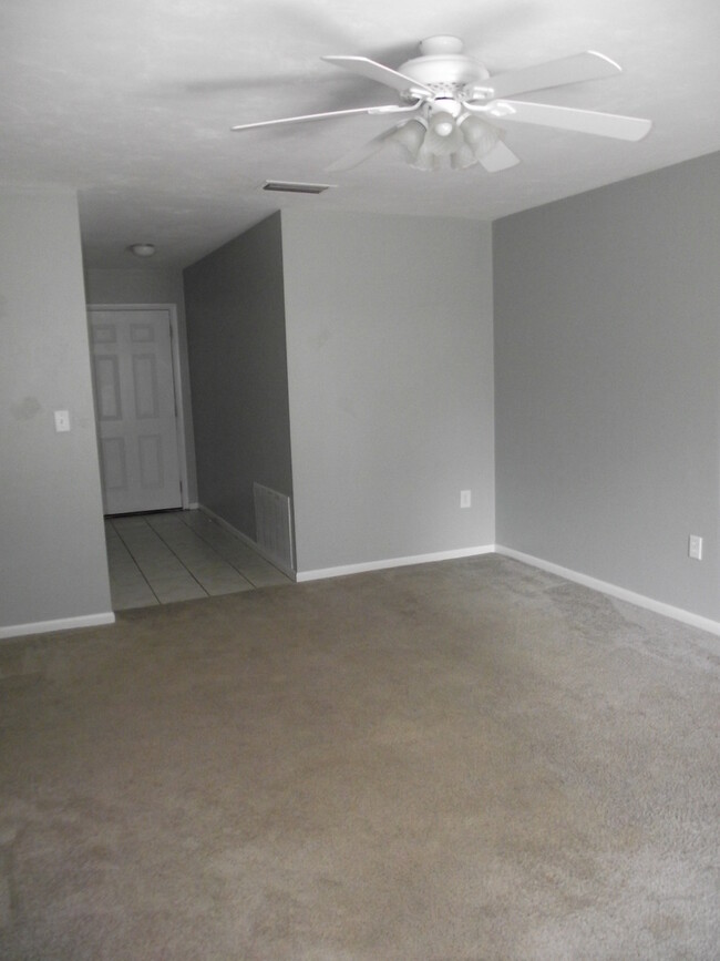 Foto del edificio - 3/2 house in convenient NW location!