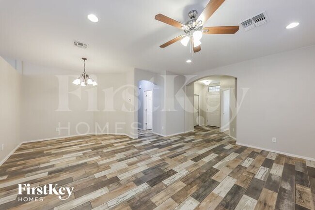 Foto del edificio - 4621 W Fortune Dr