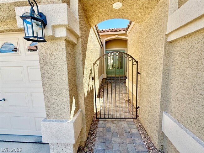 Building Photo - 1405 European Dr