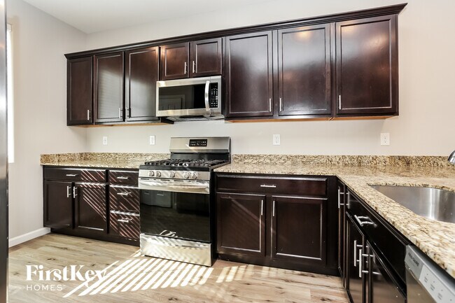 Foto del edificio - 4340 Stardusk Falls Ave