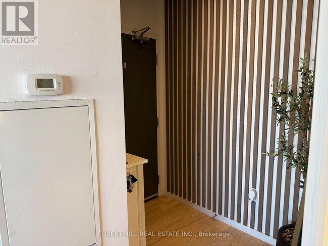 Photo du bâtiment - 170 Bayview Ave