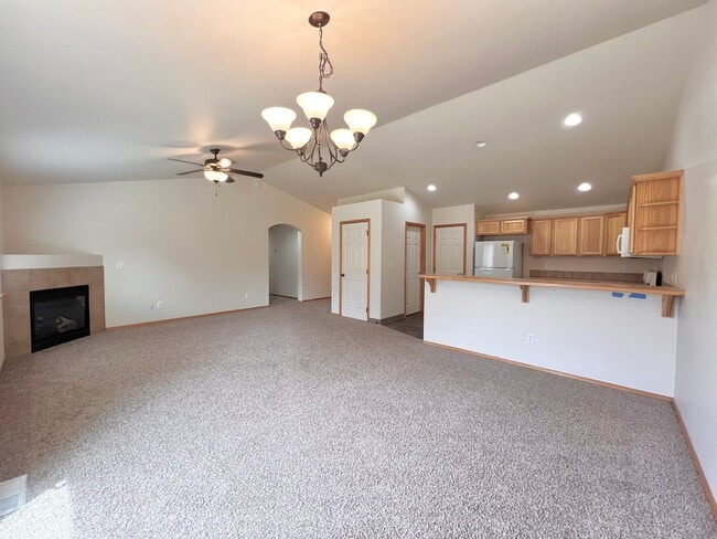Building Photo - 3/2 Home Located in NW Redmond!