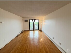 Building Photo - 164 Galen St