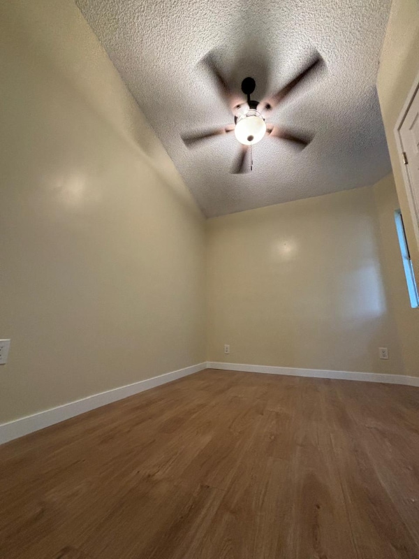 Photo - 526 W 49th St House