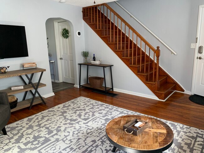 Living Room - 412 N 9th St